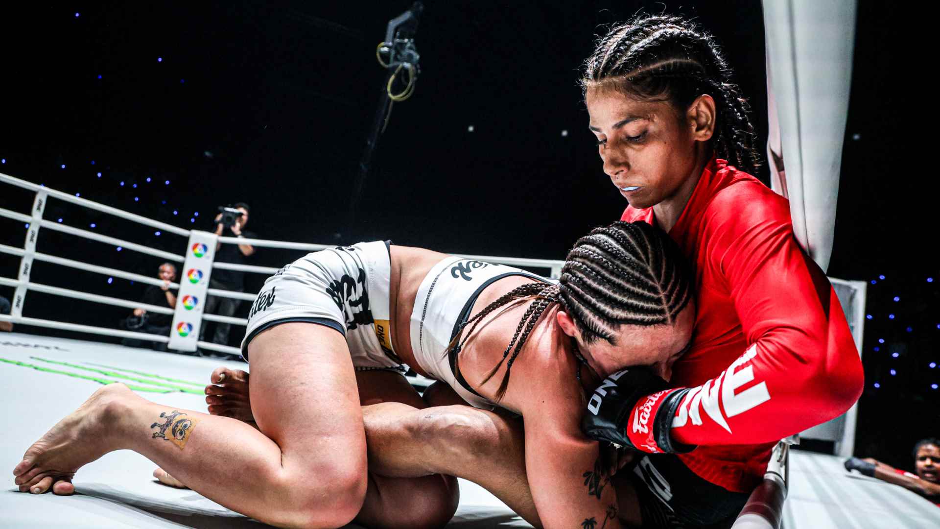 https://lockerroom.in/blog/view/aart-khatri-itsuki-hirata