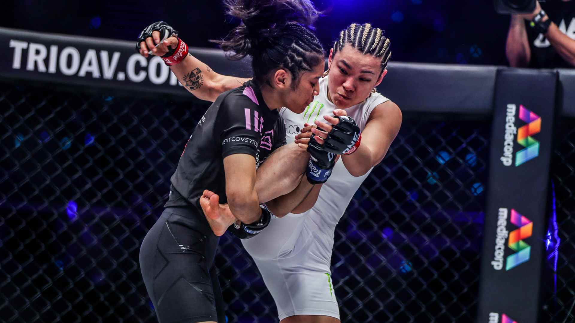 https://lockerroom.in/blog/view/hirata-radzuan