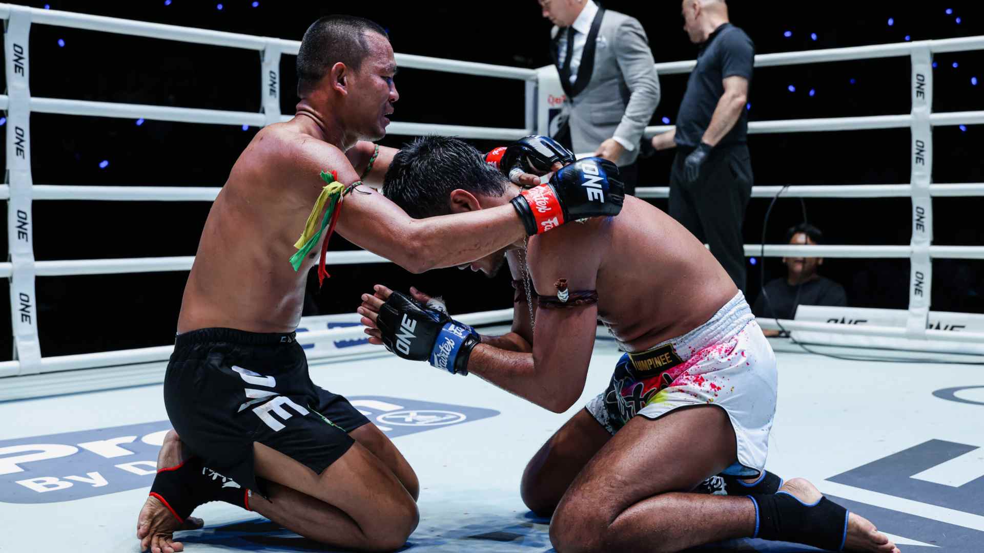 https://lockerroom.in/blog/view/muangthai-seksan-open-up