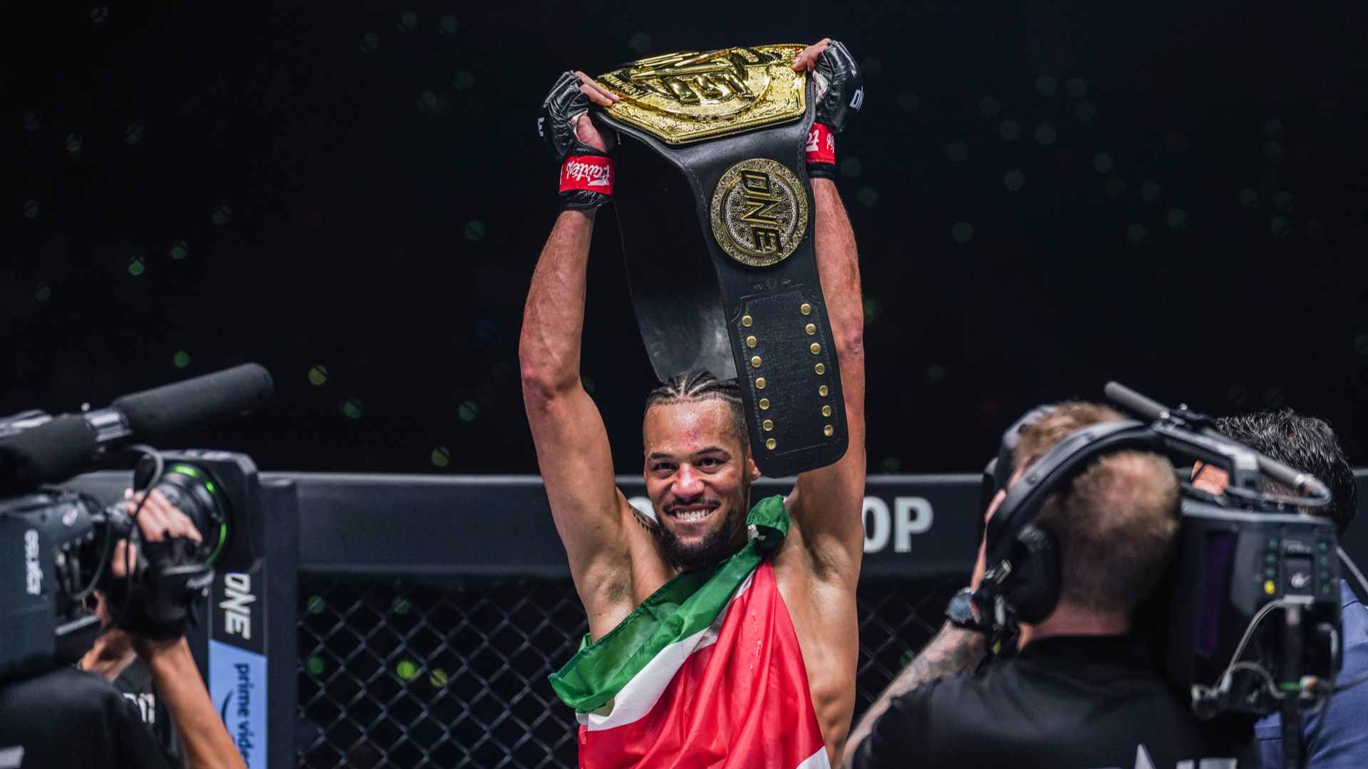 https://lockerroom.in/blog/view/regian-eersel-lumpinee