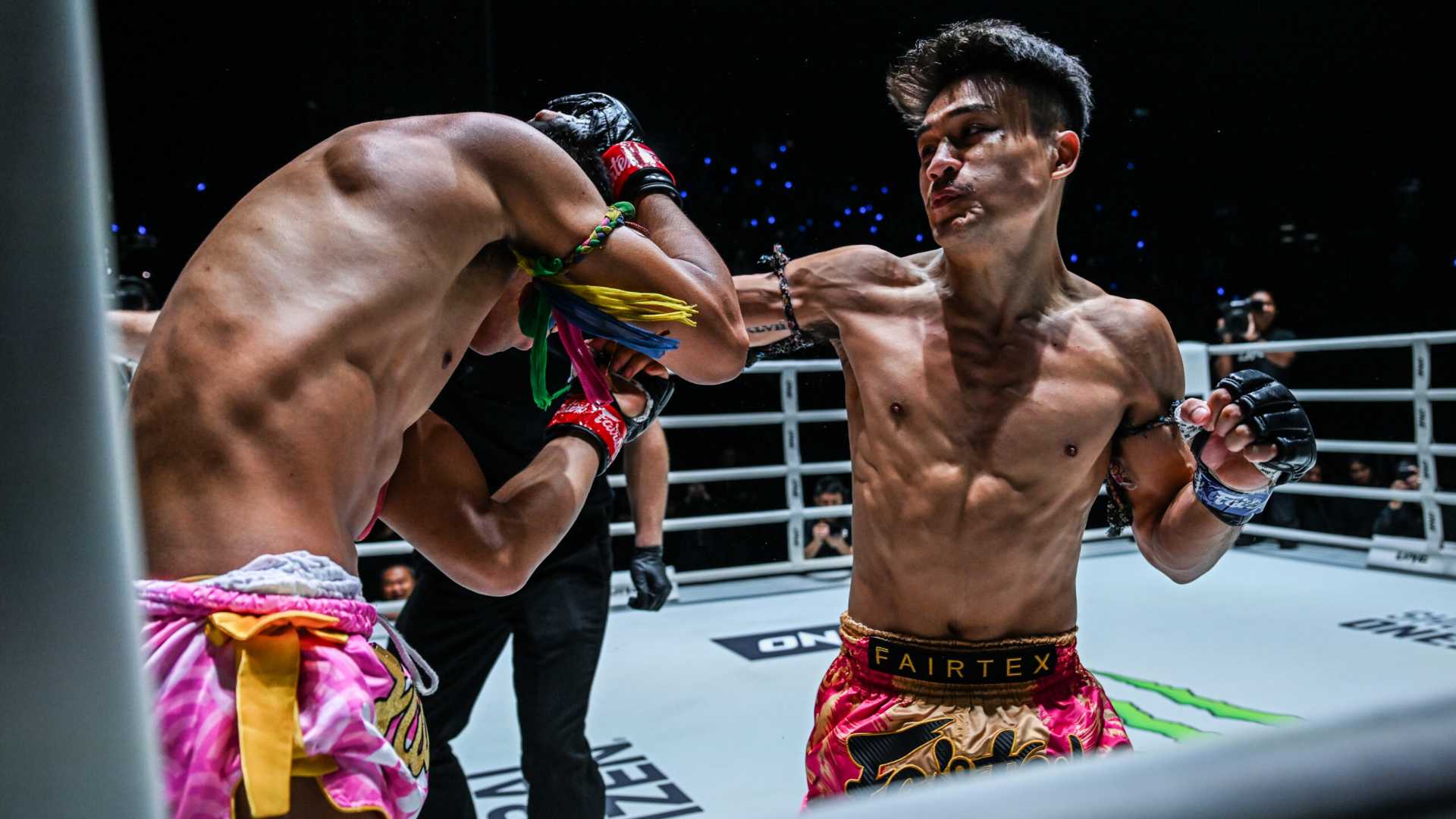 https://lockerroom.in/blog/view/jasosuayai-muay-thai