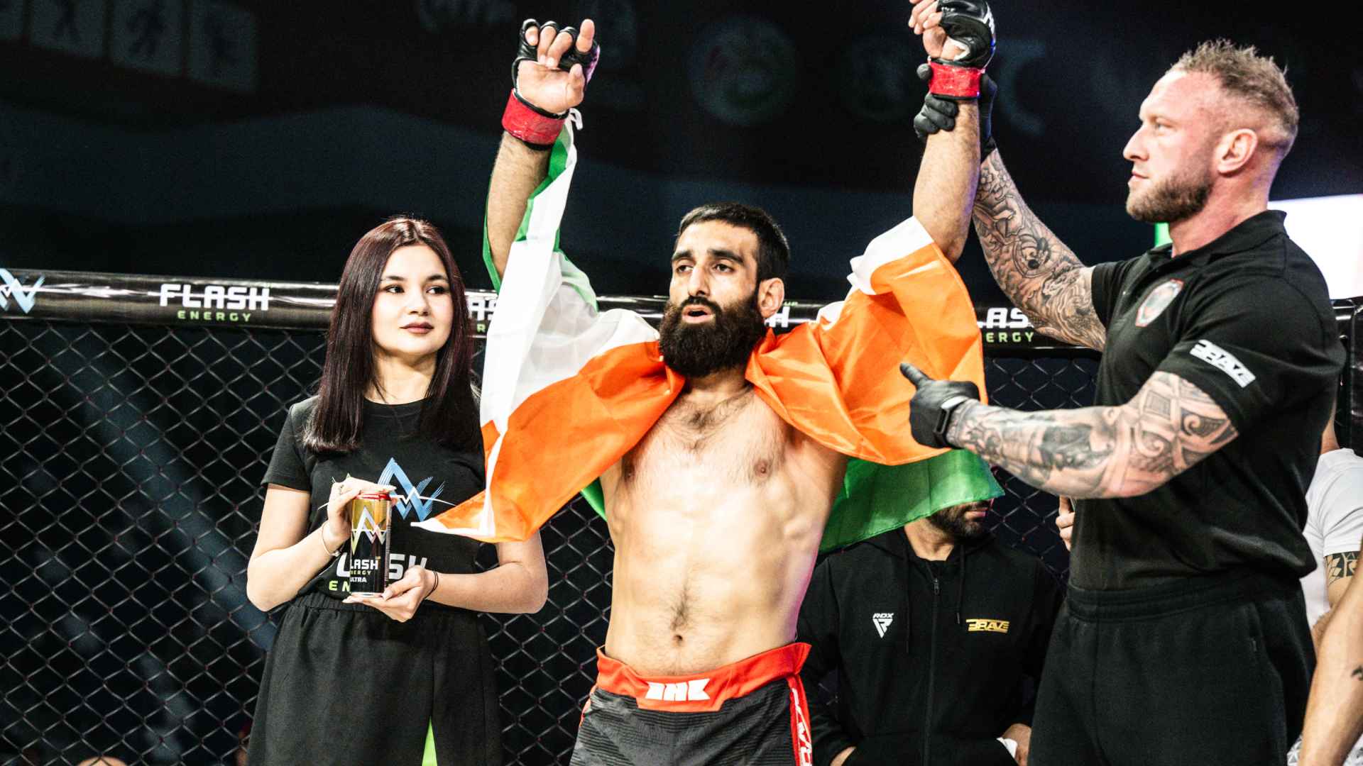 https://lockerroom.in/blog/view/owais-yaqoob-breakout-of-year-2025-mma
